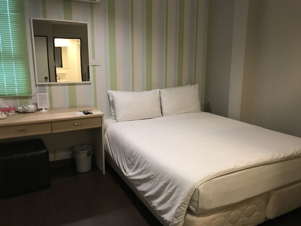 Urban House Otel Bangkok Dış mekan fotoğraf