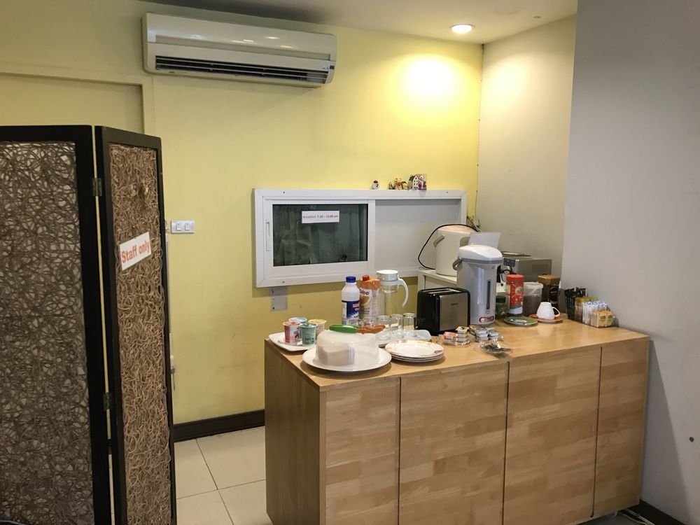 Urban House Otel Bangkok Dış mekan fotoğraf
