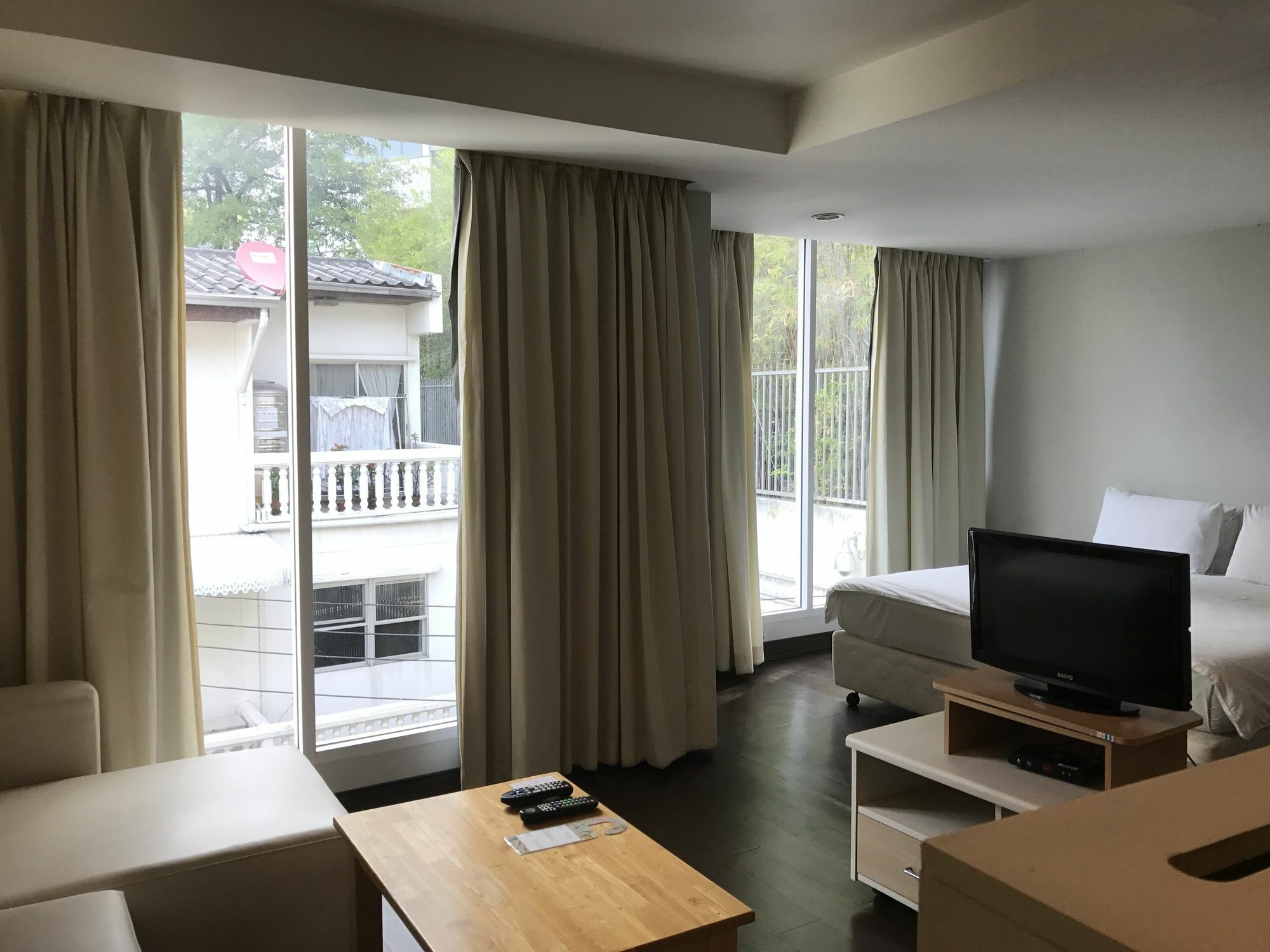 Urban House Otel Bangkok Dış mekan fotoğraf