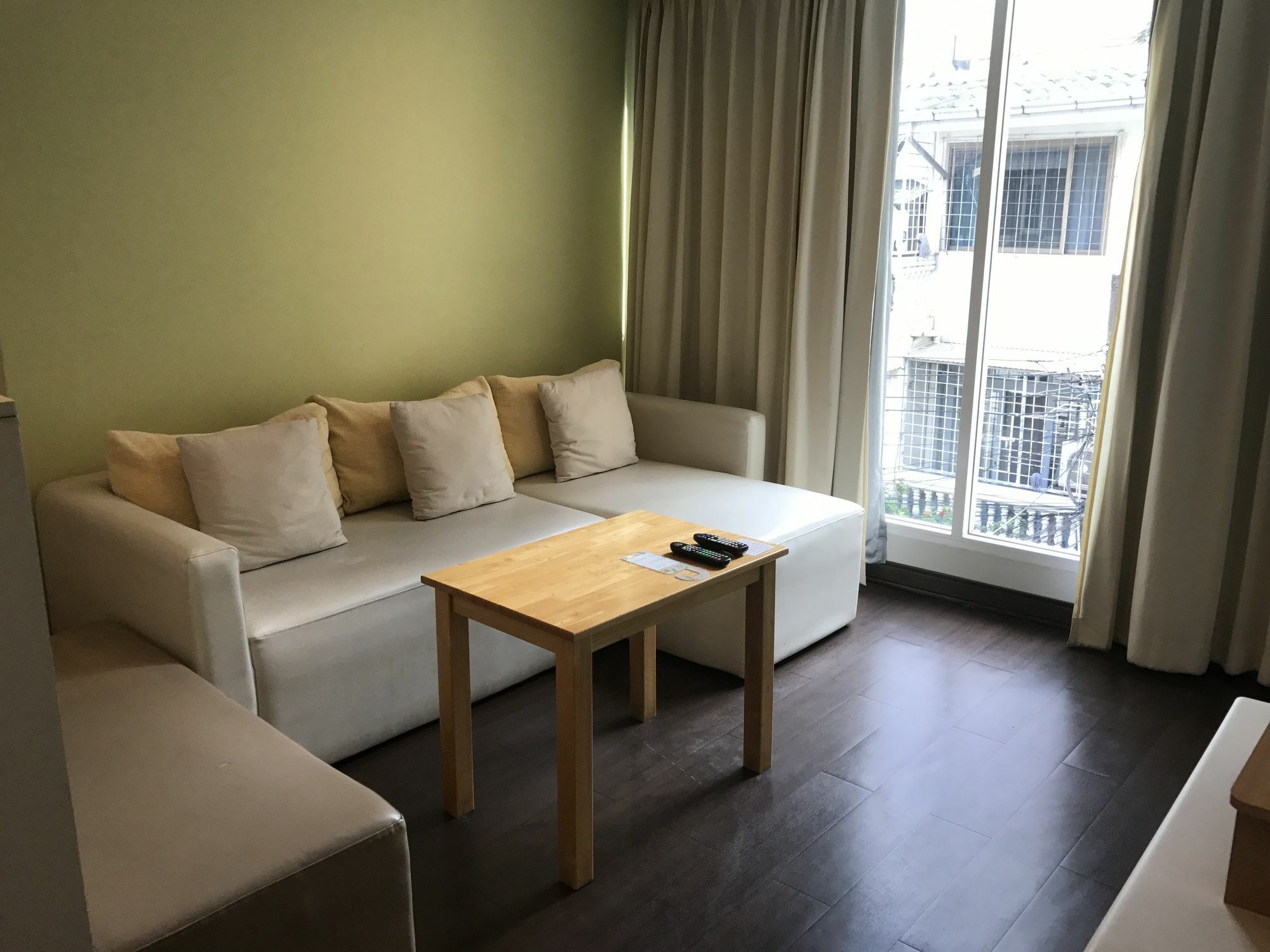 Urban House Otel Bangkok Dış mekan fotoğraf