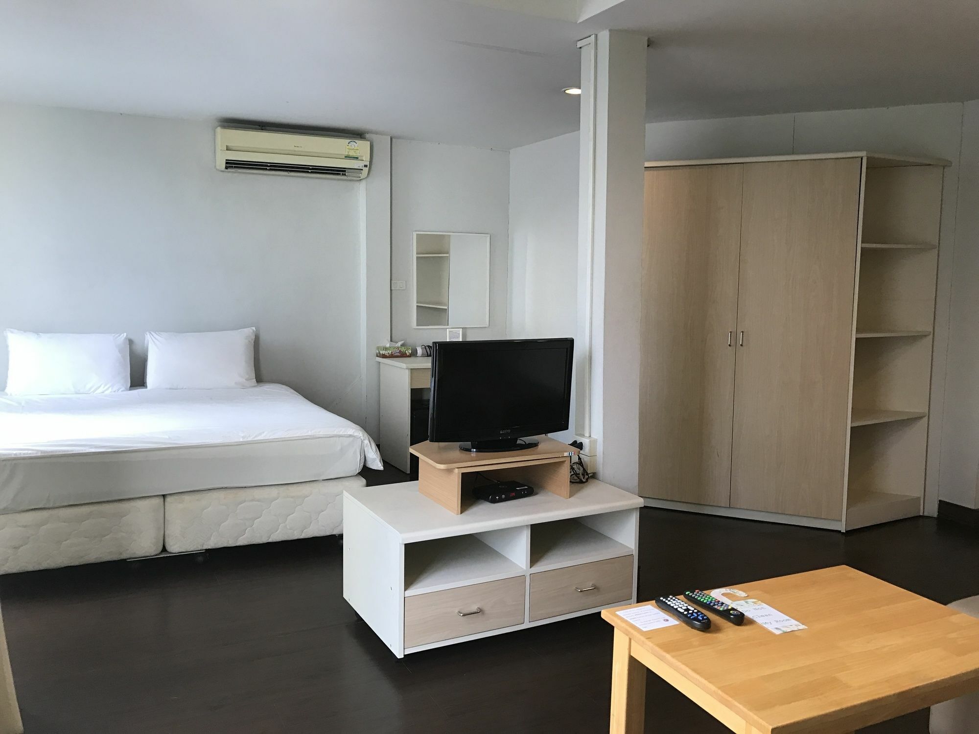 Urban House Otel Bangkok Dış mekan fotoğraf