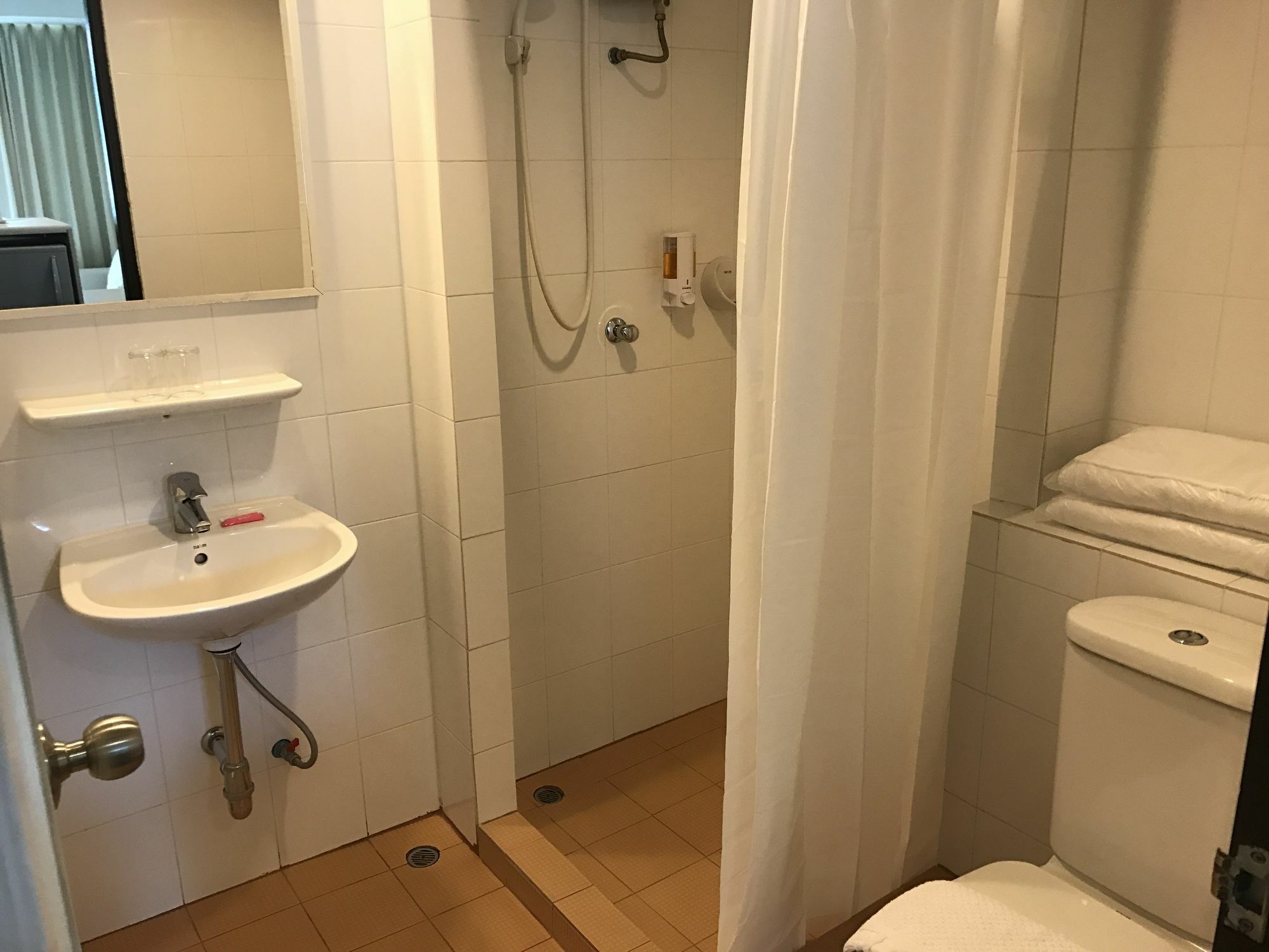 Urban House Otel Bangkok Dış mekan fotoğraf