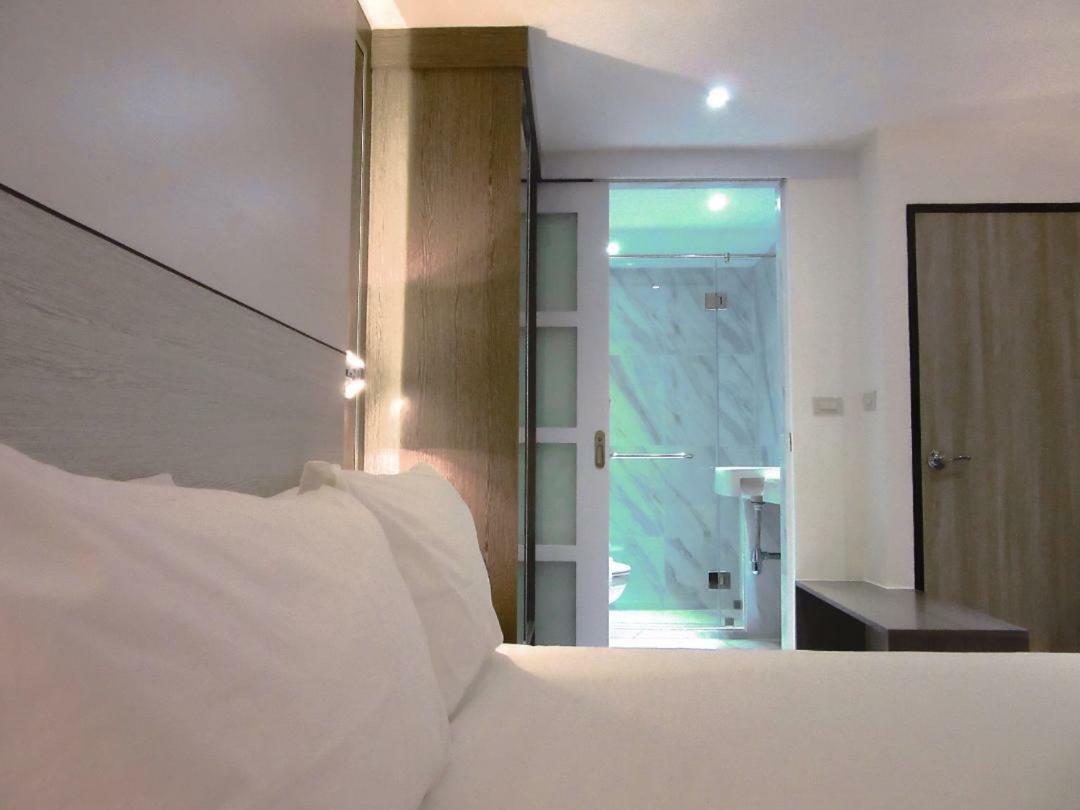 Urban House Otel Bangkok Dış mekan fotoğraf