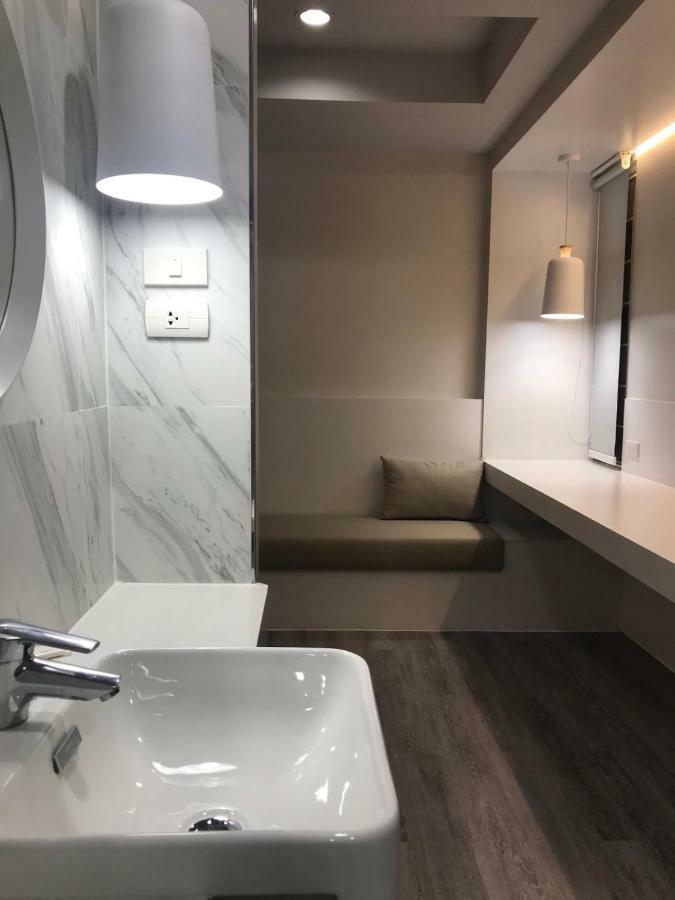 Urban House Otel Bangkok Dış mekan fotoğraf